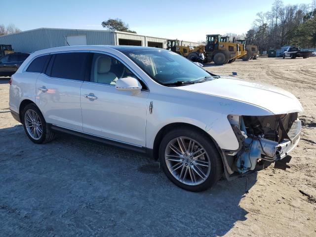 2LMHJ5AT9EBL58015 - 2014 LINCOLN MKT WHITE photo 4