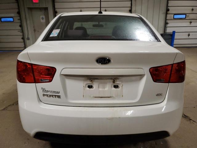 KNAFU4A22A5809006 - 2010 KIA FORTE EX WHITE photo 6