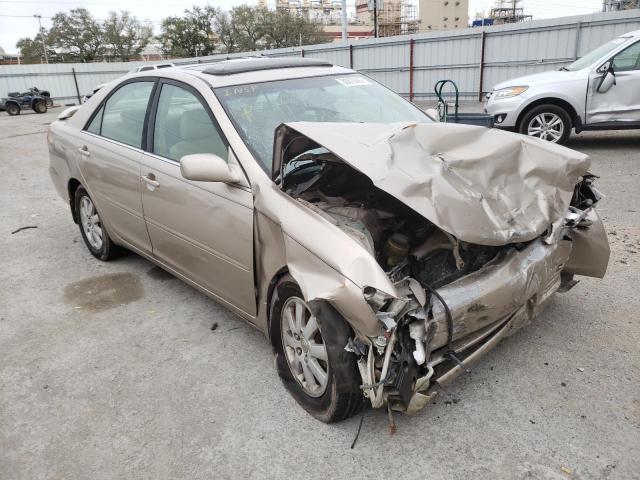 4T1BE32K92U586330 - 2002 TOYOTA CAMRY LE GOLD photo 1