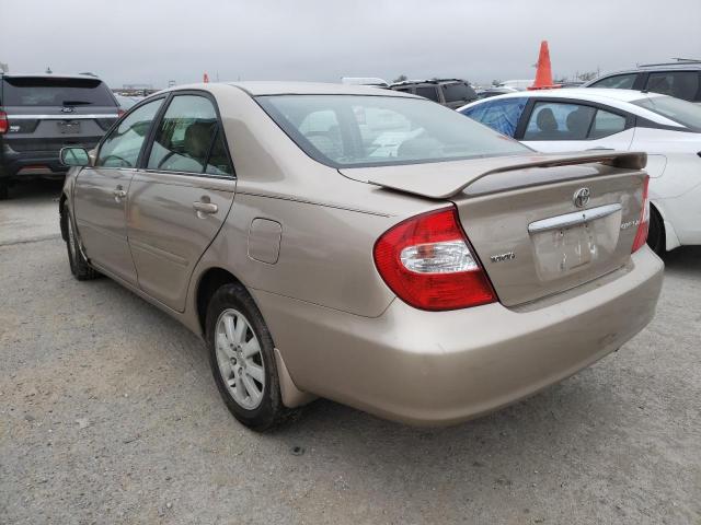 4T1BE32K92U586330 - 2002 TOYOTA CAMRY LE GOLD photo 3