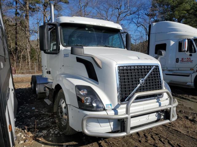 2016 VOLVO VN VNL, 