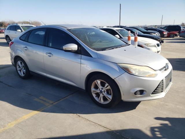 1FADP3F26EL398396 - 2014 FORD FOCUS SE GRAY photo 4