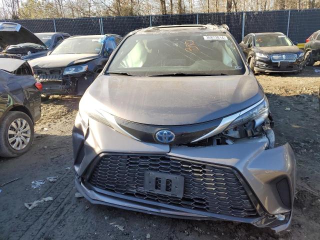 5TDDSKFC3MS003003 - 2021 TOYOTA SIENNA XSE GRAY photo 5