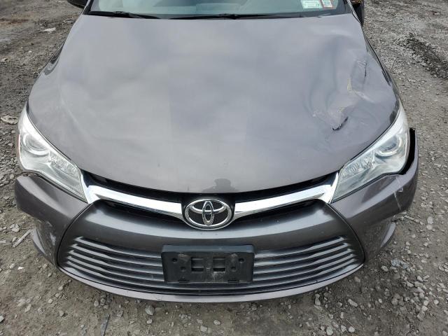 4T4BF1FK6FR448655 - 2015 TOYOTA CAMRY LE GRAY photo 11