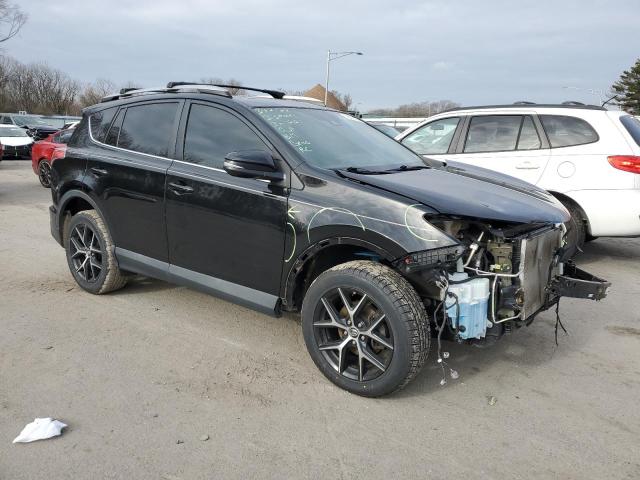 2T3JFREV2JW743011 - 2018 TOYOTA RAV4 SE BLACK photo 4