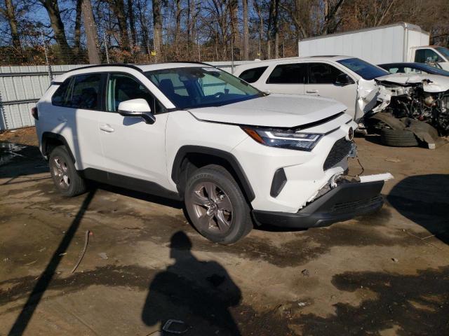 2T3W1RFV2PC238437 - 2023 TOYOTA RAV4 XLE WHITE photo 4