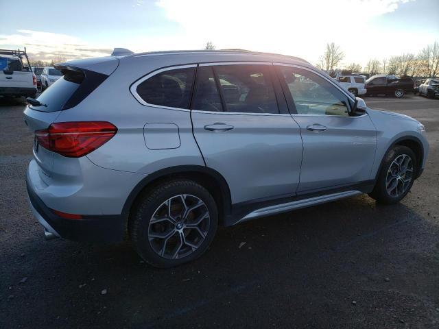 WBXJG9C02M5T87968 - 2021 BMW X1 XDRIVE28I SILVER photo 3