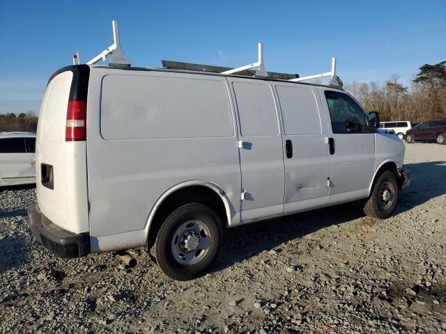 1GCWGFCA4D1164591 - 2013 CHEVROLET EXPRESS G2 WHITE photo 3