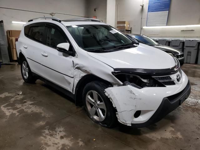 2T3RFREV2DW065643 - 2013 TOYOTA RAV4 XLE WHITE photo 4