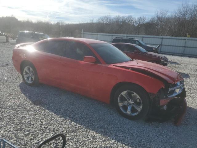 2C3CDXBG6EH363866 - 2014 DODGE CHARGER SE RED photo 4