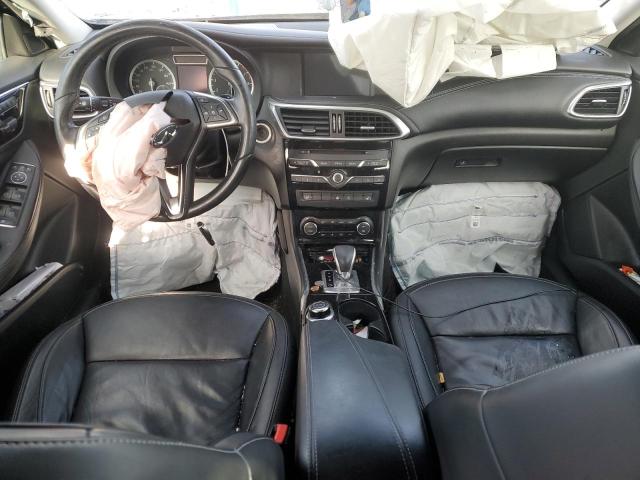 SJKCH5CP2JA057613 - 2018 INFINITI QX30 BASE Schwarz Foto 8