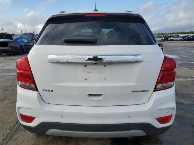 3GNCJMSB8LL313389 - 2020 CHEVROLET TRAX PREMIER WHITE photo 6