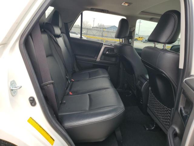 JTEBU5JR8G5394749 - 2016 TOYOTA 4RUNNER SR5/SR5 PREMIUM 白色 照片 10