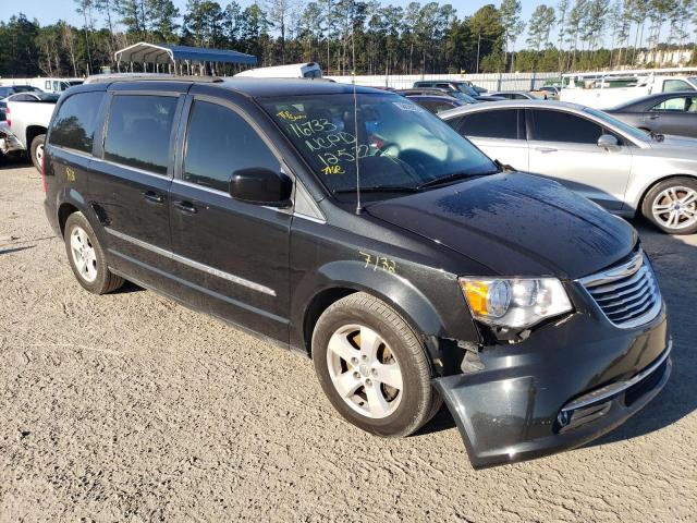 2C4RC1BGXDR706810 - 2013 CHRYSLER TOWN & COU TOURING შავი ფოტო 4