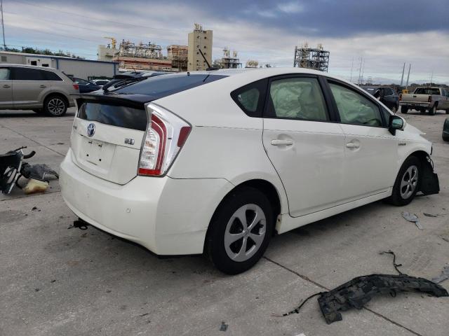 JTDKN3DU8D5566909 - 2013 TOYOTA PRIUS WHITE photo 3