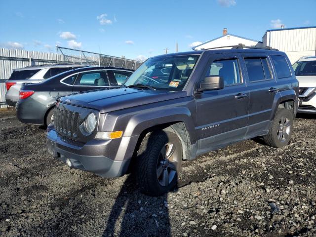 1C4NJRFB7FD303424 - 2015 JEEP PATRIOT LATITUDE GRAY photo 1