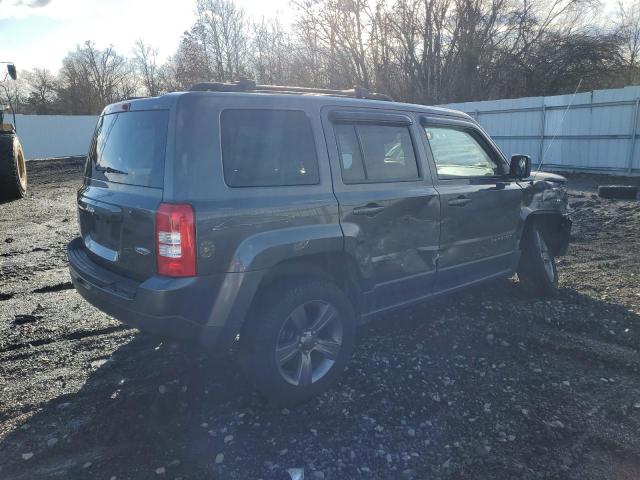 1C4NJRFB7FD303424 - 2015 JEEP PATRIOT LATITUDE GRAY photo 3