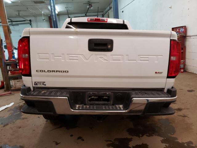 1GCGTBENXN1150608 - 2022 CHEVROLET COLORADO WHITE photo 6