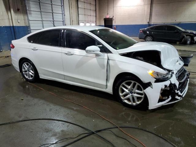 3FA6P0H70GR313315 - 2016 FORD FUSION SE WHITE photo 4