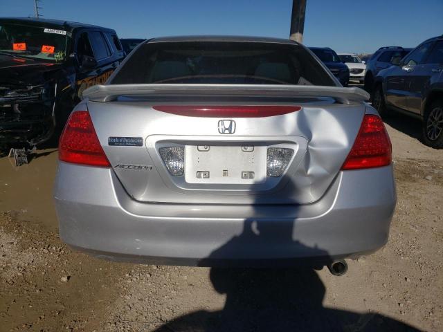 1HGCM56377A004634 - 2007 HONDA ACCORD SE SILVER photo 6