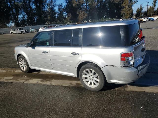 2FMGK5CC0BBD31606 - 2011 FORD FLEX SEL SILVER photo 2