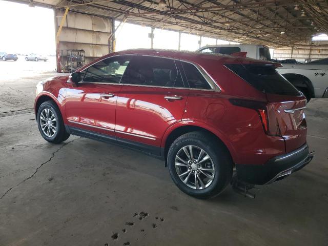 1GYKNCRS6PZ152168 - 2023 CADILLAC XT5 PREMIUM LUXURY RED photo 2