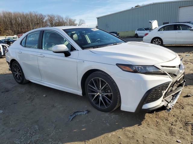 4T1G31AK7MU549118 - 2021 TOYOTA CAMRY SE WHITE photo 4