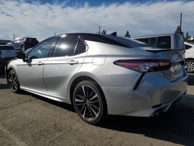 4T1B61HK9KU162901 - 2019 TOYOTA CAMRY XSE SILVER photo 2