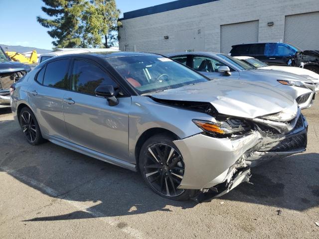 4T1B61HK9KU162901 - 2019 TOYOTA CAMRY XSE SILVER photo 4