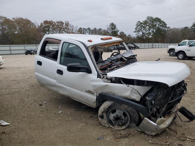 1GCJC33122F147731 - 2002 CHEVROLET SILVERADO C3500 WHITE photo 4