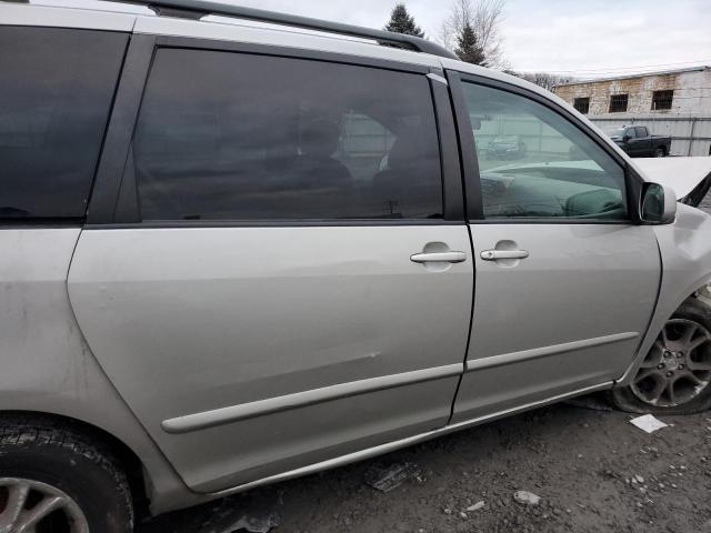 5TDBA22C16S056768 - 2006 TOYOTA SIENNA XLE SILVER photo 11