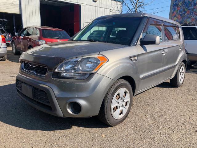 KNDJT2A57D7617622 - 2013 KIA SOUL  photo 2