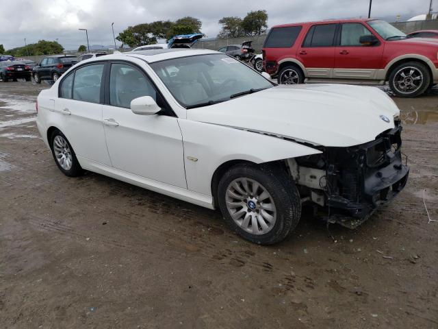 WBAPH53539A435143 - 2009 BMW 328 I SULE WHITE photo 4