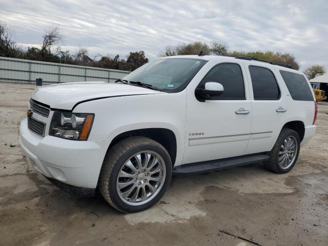 1GNSKCE02DR377726 - 2013 CHEVROLET TAHOE K1500 LTZ WHITE photo 1