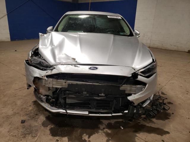 3FA6P0T95HR266390 - 2017 FORD FUSION SE SILVER photo 5