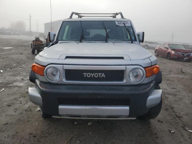 JTEBU11F070085594 - 2007 TOYOTA FJ CRUISER SILVER photo 5