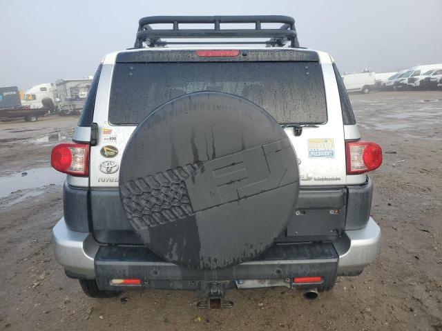 JTEBU11F070085594 - 2007 TOYOTA FJ CRUISER SILVER photo 6