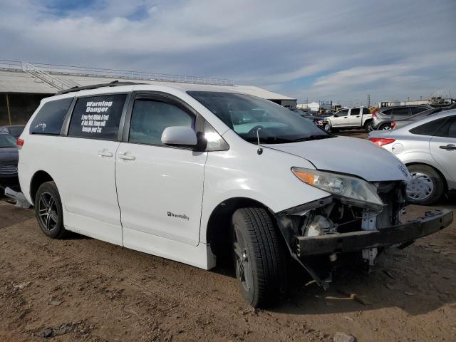 5TDKK3DC3CS203166 - 2012 TOYOTA SIENNA LE WHITE photo 4