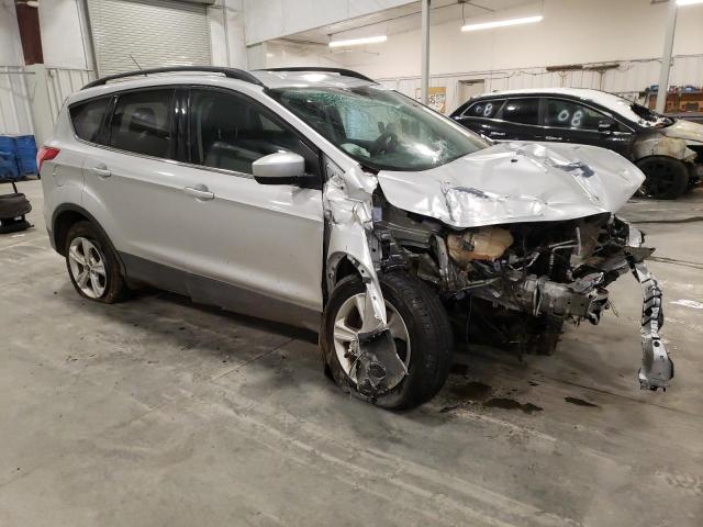 1FMCU9G96GUB01570 - 2016 FORD ESCAPE SE SILVER photo 4