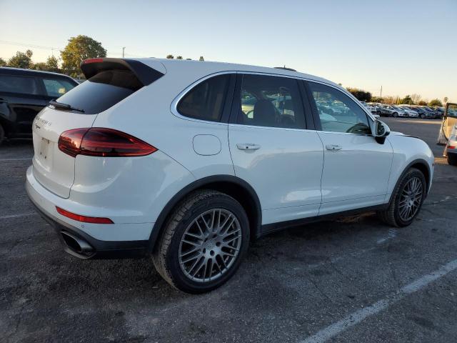 WP1AA2A22GLA10288 - 2016 PORSCHE CAYENNE WHITE photo 3