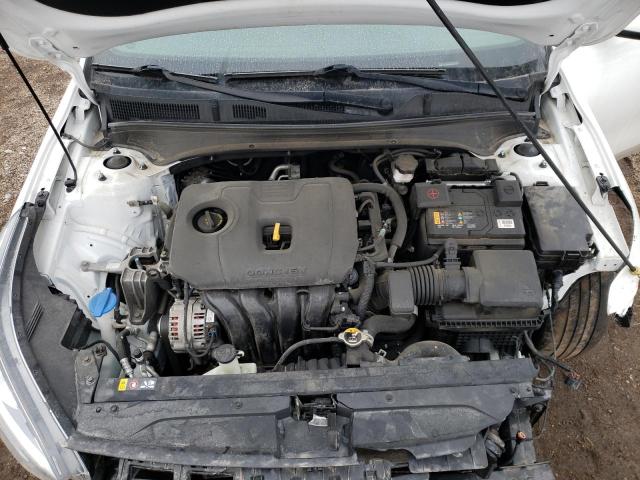 3KPF34AD0KE023749 - 2019 KIA FORTE GT LINE WHITE photo 11