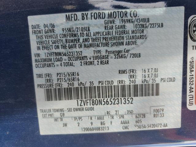 1ZVFT80N565231352 - 2006 FORD MUSTANG BLUE photo 12