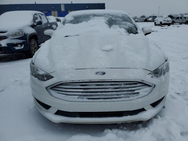 3FA6P0HD6JR256244 - 2018 FORD FUSION SE WHITE photo 5