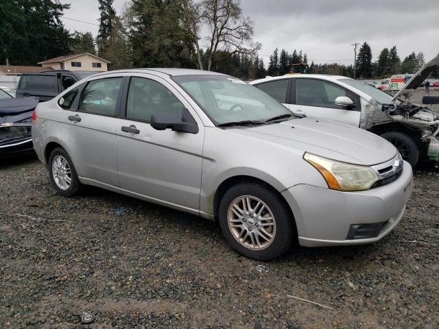 1FAHP35N29W104848 - 2009 FORD FOCUS SE SILVER photo 4