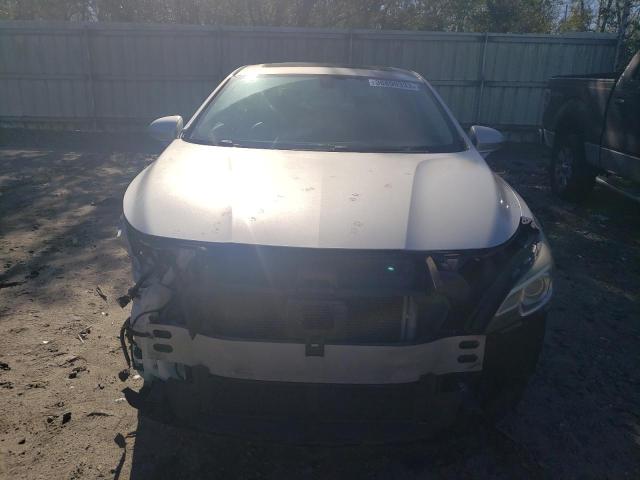 1G4ZP5SS7HU143946 - 2017 BUICK LACROSSE ESSENCE SILVER photo 5