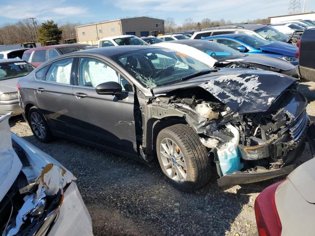 3FA6P0H70HR377100 - 2017 FORD FUSION SE GRAY photo 4