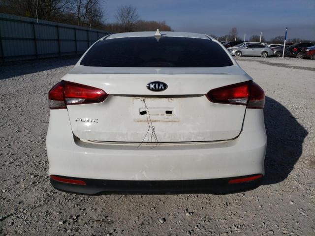 3KPFK4A72JE218599 - 2018 KIA FORTE LX WHITE photo 6