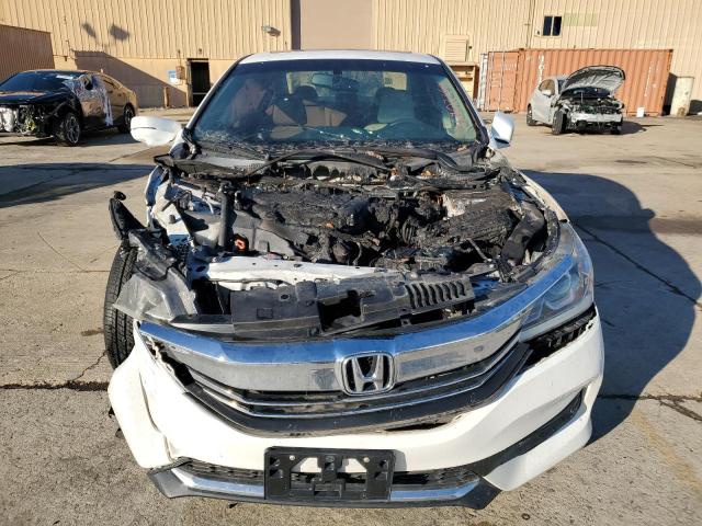 1HGCR3F87GA006790 - 2016 HONDA ACCORD EXL WHITE photo 5