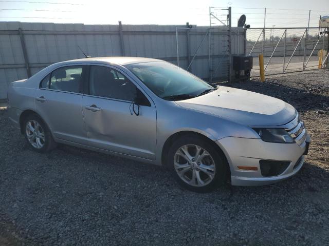 3FAHP0HA1CR296488 - 2012 FORD FUSION SE SILVER photo 4