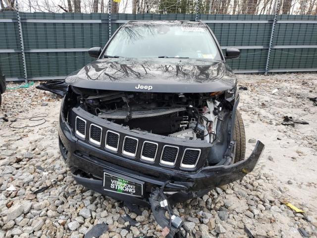 3C4NJDBB9JT372286 - 2018 JEEP COMPASS LATITUDE BLACK photo 5